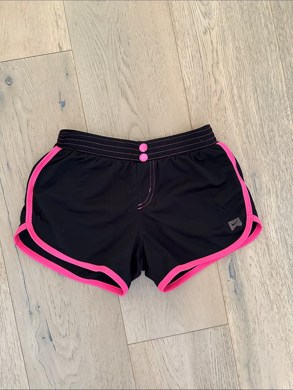 Girls vintage Nike shorts